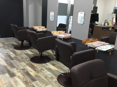 【中の原】≪16時迄の勤務OK≫≪交通費支給あり≫≪ママさん美容師歓迎≫≪未経験歓迎≫お子さんのいる美容師やブランクのある方歓迎！美容学生のパート・アルバイト募集！「hair collar SOMESEN（ヘアカラーソメセン）」からカラーリスト（美容師）の求人☆☆