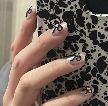 【恵比寿】≪月8日休み≫≪社会保険完備≫≪独立支援制度あり≫頑張りがお給料としてしっかり還元されます！大人かわいい空間のサロン！「Jemiy nail（ジェミー ネイル）」からネイリスト（ネイル）の求人☆★