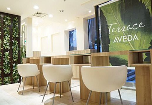 【心斎橋】≪社会保険あり≫≪月8～10日休み≫≪実働8時間のシフト制≫≪業務委託も選べる≫人気オーガニックメーカーAVEDAの薬剤を取り入れ、髪質改善とヘアケアに強い！カウンセリング重視、お客様にじっくり丁寧に関われる高単価サロンです！「Rehyd BEAUTE（リハイドボーテ）」からスタイリスト（美容師）の求人☆★