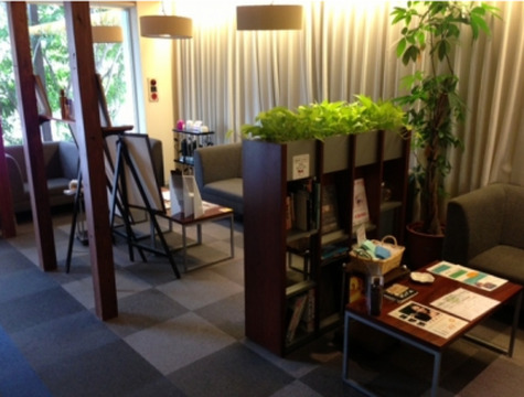 【堺福田】≪実働8時間・20時迄に退勤≫≪社会保険完備≫地域密着でアットホームなヘアサロン！居心地のよいサロン空間が広がります！「aile ferme（エールフェルム）」からアシスタント（美容師）の求人☆★