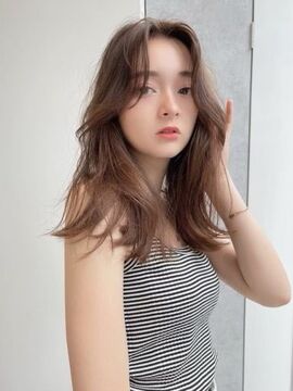 【銀座】≪最短1年半でデビュー可能≫≪土日祝休みOK≫週1回、アカデミーでしっかり技術を学ぶことができます！高い技術力が身に付けられるオシャレサロン！「nok（ノク）」からアシスタント（美容師）の求人☆★