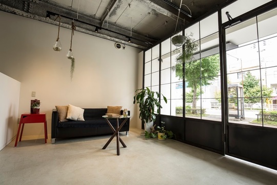 【弁天町】≪完全週休2日≫≪社会保険あり≫待遇を良くできるから、仕事も頑張れる。スタッフ第一主義です！地域密着、働きやすいアットホームサロン「Espice（エスパイス）」からスタイリスト（美容師）の求人☆★☆