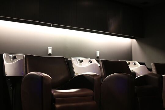 【仙台駅】業務委託or正社員■保障給相談可能・指名料自己設定可能・社会保険完備■最新の薬剤を使用し、集客力バツグン！顧客様がいない方でも安心して働き始めることができます！「pesca 仙台駅前店（ペスカセンダイエキマエテン）」からスタイリスト（美容師）の求人☆★