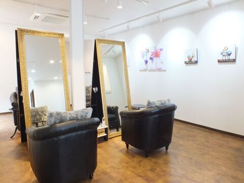 【元町】≪土日休みOK≫≪20時に退勤可能≫≪委託は指名60％還元≫自分の働き方に合わせて正社員か委託で選択可能！少人数で落ち着いたサロン！「Stazio54（スタジオフィフティーフォー）」からスタイリスト（美容師）の求人☆★