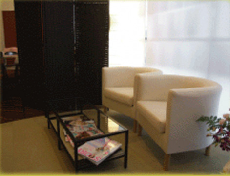 【高槻市】残業ほぼなし☆未経験からOK☆土日だけの勤務でも応相談♪交通費全額支給♪アットホームな環境のサロンです♪”Lu, ema（ルエマ）”からアイリスト・アイデザイナー（アイラッシュ・まつ毛エクステ）の求人♪