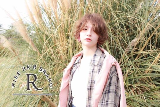 【豊中駅】社会保険完備／週休2日制／産休育休の実績も多数で女性スタッフが多数活躍中！いろんな技術を学びたい方にお勧め！最短2年でデビューも目指せます！「RISE HAIR BRAND 豊中店（ライズヘアーブランドトヨナカテン）」からアシスタント（美容師）の求人★☆