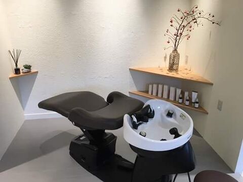 【文の里】≪社保完備≫≪月1回16時の早上がりあり≫≪マンツーマンでレッスン≫プライベートとメリハリをつけて働ける環境！！一人一人に合わせたレッスンカリキュラムで着実にスキルアップが目指せます！「el salon（エルサロン）」からアシスタント（美容師）の求人☆★☆