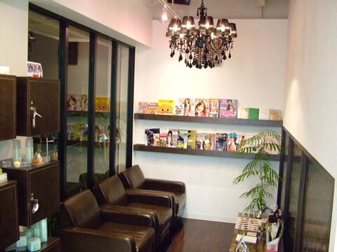 【和泉府中】気さくなオーナーさんやスタッフさんが作り出す楽しい環境のサロン「igloo（イグルー）」からスタイリスト（美容師）の求人♪「思いやり」をコンセプトにしているのでお客様からの信頼も厚いんです☆☆