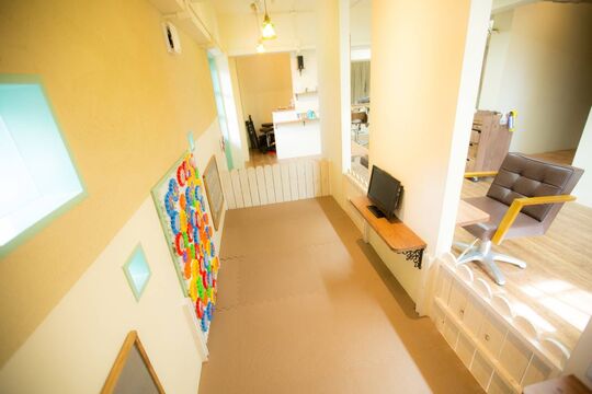 【別府】≪月給23万円スタート・社会保険完備・月8日休み・業務委託も同時募集≫スタッフの働きやすさを大切に！様々な福利厚生を整えています！幅広い世代のお客様から愛される地域密着型ヘアサロン「teatro&limite by teatro（ティアトロアンドリミテバイティアトロ）」からスタイリスト（美容師）の求人☆★