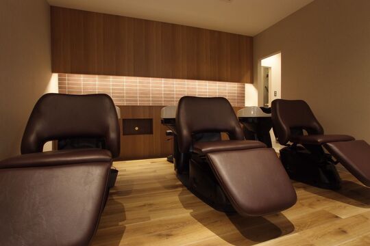 【堀止】「人」を一番のウリにします！質の高い技術と素敵な人柄の“愛される美容師”さん目指して一緒に頑張りましょう！「HaRe by DERE-DIR piece（ハレバイ デレディールピエス）」アシスタント（美容師）の求人☆★☆