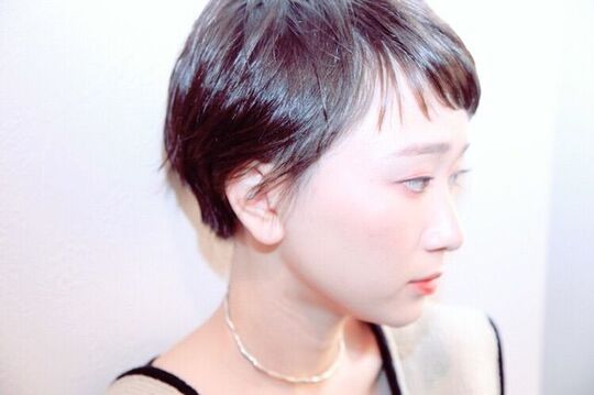 【鳳】≪月間8日休み≫≪有給休暇取得OK≫≪月給24万円以上≫オシャレ層のファンも多数！お洒落な雰囲気が自慢なサロン！人と人とのつながりを大切にしている笑顔が溢れるAnna hair（アンナヘアー）からスタイリスト（美容師）の求人☆★