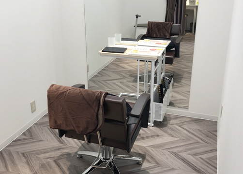 【東能代】≪日曜休みOK≫≪カットカラー専門店≫月1～20日、1日1～7時間勤務の間で選択可能！スタッフさんのプライベートも尊重したサロン環境を整えています！「Luck Luck アクロス能代店（ラックラックアクロスノシロテン）」からスタイリスト（美容師）の求人☆★