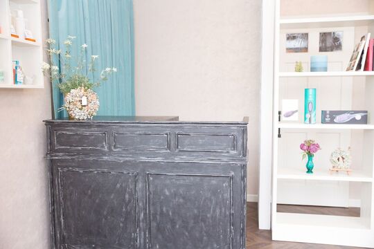 【磐田駅】◆着付けやメイクも学べる・まつ毛パーマも学べる・月8,9日休み・社会保険完備◆離職率の低さが働きやすさの証！今までの技術を軸に幅広いジャンルで活躍できます！「and MORE（アンドモア）」からスタイリスト（美容師）の求人☆★