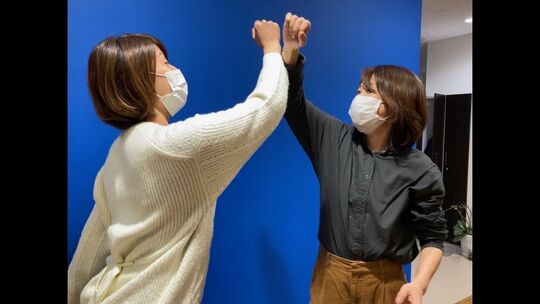 【明石駅】≪月給25万円〜≫≪完全週休二日≫≪社会保険完備≫≪産休・パート復帰あり≫女性に優しい、長く安心して活躍できる職場です！お客様としっかり時間をかけて関われるサロンです。早く帰れるのでプライベートも充実！「Le vent bleu（ルヴァンブルー）」からスタイリスト（美容師）の求人★☆