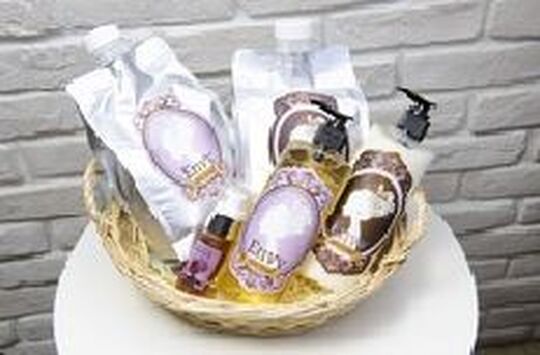 【池袋駅】≪産休育休あり≫≪社会保険完備≫月給30万円以上も狙えます！福利厚生面も万全！スタッフの交際費手当など、独自の手当もあります！「ELM Tokyo（エルムトウキョウ）」からスタイリスト（美容師）の求人☆★☆