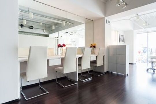 【心斎橋】社会保険完備★「早く！安く！キレイに！」をモットーに女性の「綺麗になりたい！」を実現させるトータルビュティーサロン”PRIMAGIE（プリマージェ）”から正社員／アイリスト（アイデザイナー・まつげエクステ）の求人★