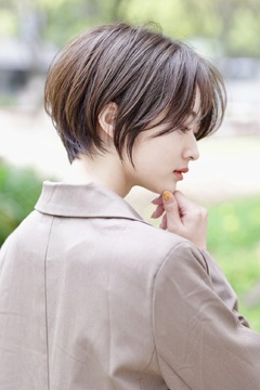 【高宮駅】オープニングスタッフ5名募集中！博多で大人気のプランツヘアーから2025年5月に高宮エリアで新店舗グランドオープン！！◆月給20万円スタート・社会保険完備・有給アリ◆仕事＆プライベートの充実OK！営業中にレッスン制度があり技術をしっかり学べ、どこにも負けない美容師を目指せるヘアサロン「プランツヘアー 高宮店（プランツヘアー タカミヤテン）」からスタイリスト（美容師）の求人☆★