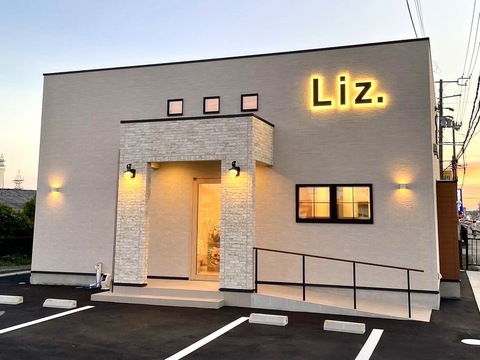 【松島】≪社会保険完備≫≪未経験・新卒生・通信生OK≫≪デビューまで最短2年≫≪日曜定休あり≫≪客単価1万円以上≫≪20時までに退勤可能≫≪ママさんの応募歓迎≫全国大会で優勝経験あり！デザインカラーが得意なサロン！「Liz.（リズ）」からアシスタント（美容師）の求人★☆