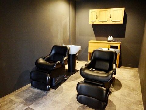 【なんば】≪完全マンツーマン≫≪自由出勤制≫≪永久保障給あり≫ヘアケアと髪質改善に特化した業務委託サロン！≪フリー40％／指名50％還元≫全席個室＆フラットシャンプー&平均単価1万円以上の人気サロン！「FRAME spa&treatment なんば店（フレームスパアンドトリートメントナンバテン）」からスタイリスト（美容師）の求人☆★