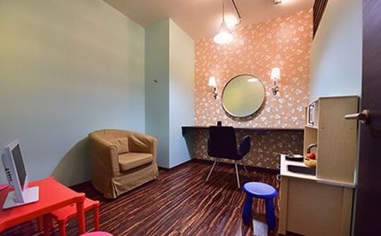 【手稲】≪月給18万円スタート≫≪社会保険完備≫営業時間が短く20時までに退勤出来るので自分の時間もしっかり持てます！ライフスタイルに合わせて勤務日数を選べる「SAKURA STYLE 手稲前田店（サクラスタイルテイネマエダテン）」からアシスタント（美容師）の求人★☆