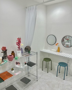 【江坂】≪土日休みOK≫≪連休取得OK≫半個室の落ち着いた空間！接客を大切にしたい方にオススメ「ON.fleek（オンフリーク）」からアイリスト（まつげエクステ・まつげパーマ・アイブロウ）の求人☆★☆