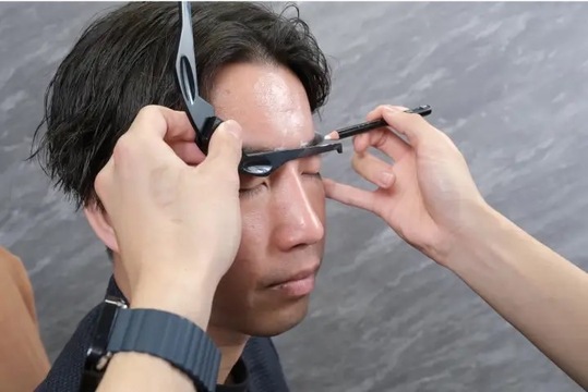 【大宮駅】≪完全週休3日制も選択可能≫≪土日祝休みOK≫≪実働8時間制≫スタッフさんが安心して働ける人気サロン！風通しの良いフラットな環境で働くことができます！「メンズ眉毛サロン 眉ラボ 大宮店（メンズマユゲサロンマユラボオオミヤテン）」からアイブロウリストの求人☆★