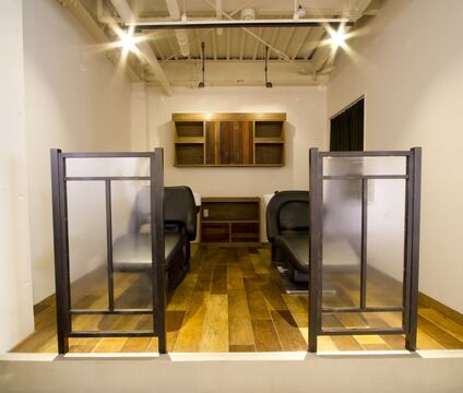 【河内花園】≪完全週休2日制≫≪月1回土日休みOK≫≪実働8時間／休憩1時間≫アンティーク調の広々とした店内はまるでカフェ！マンツーマン施術でゆっくりお客様と関わっていけます！GATHERING PLACE（ギャザリングプレイス）からスタイリスト（美容師）の求人★☆