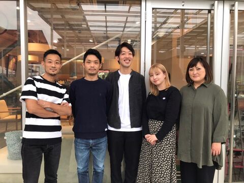 【立川駅】◆完全週休二日制・土日のお休みも相談可能・20時までに退勤可能◆スタッフ同士も仲良く居心地の良いサロンです。地域の方からの支持率も抜群！MPLUS（エムプラス）からアシスタント（美容師）の求人★☆