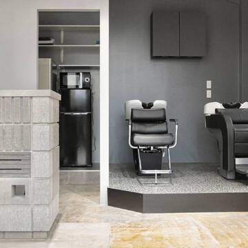 【梅田】≪メンズ専門店≫≪≪土日休み月1回OK≫≪客層20代メイン≫メンズカット、パーマが人気のサロン！これまでのご経験を活かしたい方も高い技術を身に付けたい方も大歓迎！「SUNS 梅田（サンズウメダ）」からスタイリスト（美容師）の求人☆★