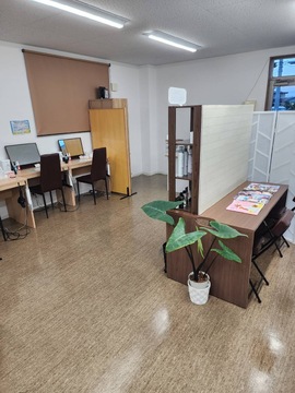 【金比羅前】シャンプーとカラーができればOK！≪駐車場完備≫≪18時に退勤可能≫カウンセリングをしっかり行い、低価格でも理想のカラーに仕上げます！ママさんやブランクのある方も大歓迎！地域の方々に人気のカラー専門店「染め家 松茂店（ソメヤマツシゲテン）」からカラーリスト（美容師）の求人☆★