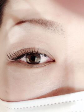 【平野】≪実働8時間 様々なメニューあり ≫20時まで勤務できる方にお勧め☆トータルビューティ―の可愛い路面店″Free Brillant（フリーブリリアント）″よりアイリスト（アイデザイナー・まつげエクステ）の求人★☆★