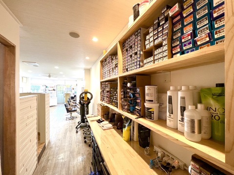 【甲子園口】≪月給22万円＋歩合≫≪土日休みの取得可能≫地域密着でお客様との距離が近い人気ヘアサロン！スタッフ同士の仲も良く、働きやすい環境です！カジュアルアンティークなアットホームサロン「Coeur（クール）」からアシスタント（美容師）の求人☆★☆