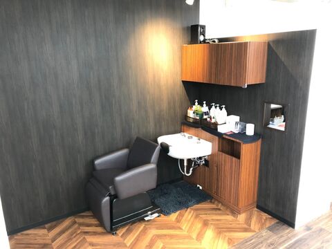 【西岐阜】≪日曜定休日≫≪16時までの勤務OK≫≪完全週休二日制≫≪残業なし≫働くママさんが多く、自分に合った働き方が出来ます！急なお休みなどにも柔軟に対応できるようにしてます！「COLOR PLUS 鏡島店（カラープラスカガシマテン）」からカラーリスト（美容師）の求人☆☆