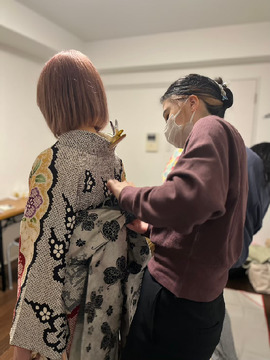 【日暮里】≪20時までに退勤可能・着付けあり・有給休暇あり≫トレンドカラーがウリなので、最新の薬剤もどんどん取り入れています！流行に敏感な方にピッタリのサロン「Vis fleur 日暮里店（ビスフルールニッポリテン）」からスタイリスト（美容師）の求人☆★