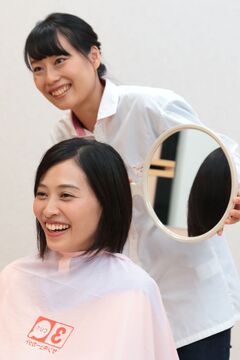 【小林】≪社会保険完備≫≪月8日休≫≪家族手当あり≫ブランク有りの方でもOK！！福利厚生充実！！プライベートを大切にしたい方にオススメのカット専門サロン「サンキューカット 小林店（サンキューカットコバヤシテン）」からスタイリスト（美容師・理容師）の求人★☆