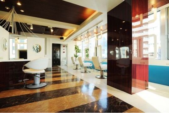 【五反田】◆フリー売上の40％／指名売上の50％還元・平均客単価12000円・自由出勤制・土日休み相談可能・選べる給与制度・16時迄の勤務でもOK◆集客バッチリ＆高単価でしっかり稼げます！Applause（アプローズ）からスタイリスト（美容師）の求人★☆