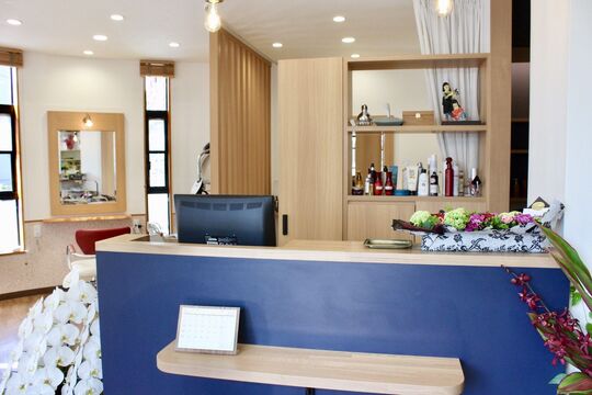 【備前西市】≪日曜定休あり≫≪パートは平日のみでもOK≫≪連休あり≫≪交通費支給あり≫アットホームで落ち着いた雰囲気の女性スタッフオンリーサロン！「Hair Salon spur（ヘアーサロンシュプール）」からスタイリスト（美容師）の求人☆☆