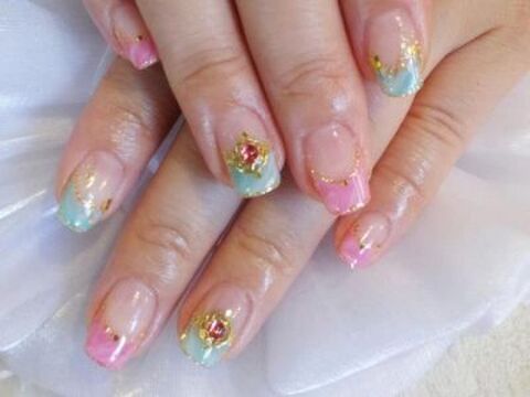 【国道26号線沿い富秋町】≪社会保険完備≫≪日祝定休≫お仕事もプライベートも両立できる環境です。17時上がりの日もあり!!未経験・通信生・新卒生も歓迎！トータルビューティーを提供する“髪結い空間M＆K(エムアンドケー)”からアシスタント（美容師）の求人☆★☆