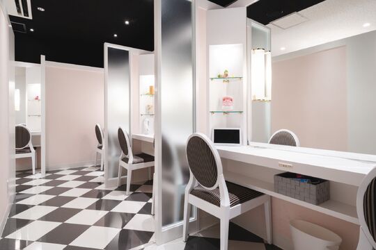 【相模大野】◆日曜定休・産休育休制度あり・退職金制度あり・社会保険完備◆素晴らしい抜群の待遇と未経験の方でも安心して学べる研修システムが魅力です！地域のお客様に愛されるBEAUTY REVERSE 相模大野店（ビューティーリバースサガミオオノテン）からエステティシャンの求人☆☆