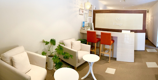 【王寺】≪未経験OK≫≪社会保険完備≫≪残業一切なし／平日18時半～19時半／土日祝18時半に退勤≫≪土日祝休み月2回OK≫≪営業時間内レッスン／モデル集めサポートあり≫完全個室サロン！掛け持ち施術なし！充実のレッスン体制と女性が長く働きやすい環境！「Visage（ヴィサージュ）」からアイリスト（まつげパーマ・アイブロウ）の求人☆☆