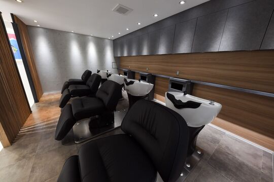 【阪神西宮】≪正社員・業務委託から選べる！≫≪社会保険完備≫≪指名料全額バック≫新規の入客チャンスあり！ライフスタイルを重視した働き方もできるため、プライベートを充実させたい方でも大歓迎！地域密着型サロン「Palacchi 西宮店（パラッチニシノミヤテン）」からスタイリスト（美容師）の求人☆★