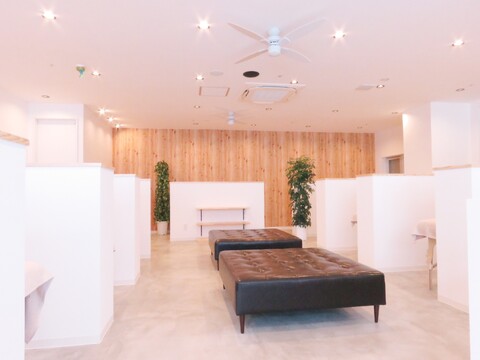 【立川駅】≪髪色自由・ネイルOK≫≪月2回まで土日休みOK≫≪産休育休実績あり≫働きやすい環境が整った大人気サロン！頑張れば頑張った分だけ還元される給与システムがオススメ！「marry 立川店（マリータチカワテン）」からアイリスト（まつげエクステ・まつげパーマ・アイブロウ）の求人☆☆