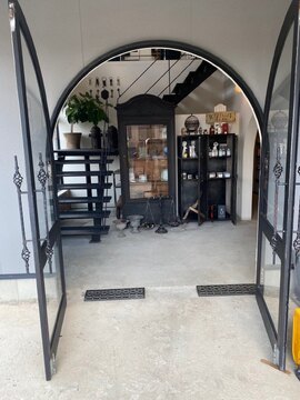 【大泉】◆社会保険完備・日曜定休あり・土日休み可能・17時半営業終了◆営業時間内レッスン可能！効率よくスタイリストデビューを目指せます！ダブルカラーやハイトーン、インナーカラーなどのカラーに強いサロン「ange cachette×Cherim boat（アンジュカシェットシェリムボート）」からアシスタント（美容師）の求人☆★