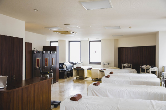 【三宮】≪日祝定休・未経験歓迎≫東洋思想をベースにした独自の痩身技術を学べます！女性専用のパーソナルダイエット教室になります！研修センターがありますので安心して技術を身に付けられます「健康やせ専門EVE 神戸三宮教室（ケンコウヤセセンモンイヴコウベサンノミヤキョウシツ）」からエステティシャンの求人☆☆