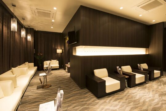 【草津】経験者さんに朗報！社会保険完備★実働8時間★完全週休2日★給与20万円スタート★クリニック併設のサロンです♪”麗ビューティー皮フ科クリニック（レイビューティーヒフカクリニック）”からアイリスト（アイデザイナー・まつ毛エクステ）の求人★★