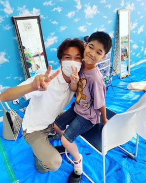 【伊丹】≪訪問理美容≫≪16時には業務終了≫≪土日休みOK≫≪時短勤務や週休3日も相談可能≫訪問先への直行直帰や最寄駅からのピックアップも可能ですので運転免許、自家用車をお持ちでない方でもOK！「株式会社Kanon（カブシキガイシャカノン）」からスタイリスト（美容師・理容師）の求人☆★