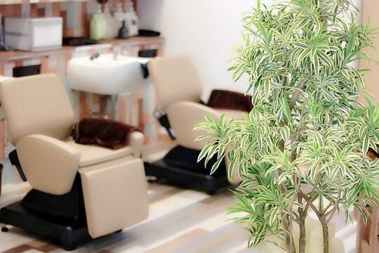 【平塚駅】≪20時までに退勤可能≫≪有給休暇あり≫≪月8日休み≫万全の福利厚生面！各種手当も充実してます！落ち着いた雰囲気のプライベートサロン「Gem Hair Studio（ジェムヘアスタジオ）」からスタイリスト（美容師）の求人☆★