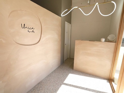 【緑地公園】≪掛け持ち入客なし！≫≪平均月収50万≫指名50%／フリー40%の還元率と集客力で高収入のスタッフ多数在籍！マンツーマンで接客出来るので単価を上げやすくお客様としっかり向き合えます！スタッフ同士仲が良いトレンドサロン！「unica by milly 緑地公園（ユニカバイミリーリョクチコウエン）」から、スタイリスト（美容師）の求人☆★☆