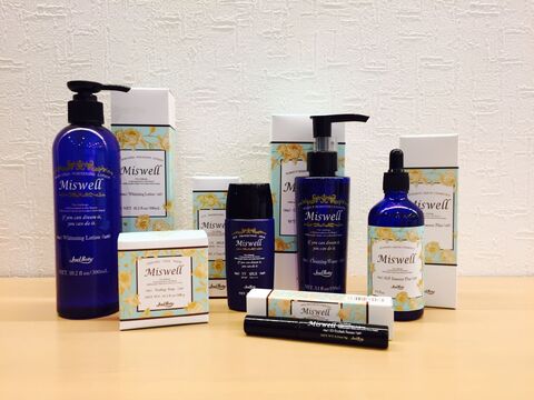 【近鉄郡山】≪実働8時間＆平均退社19時台≫≪社会保険完備≫西海岸をイメージさせ、ゆったりとした時間の流れる大人向けサロン！楽しく仕事をしつつ、しっかりとキャリアアップ可能！「Lilian hair&eyelash（リリアンヘアーアンドアイラッシュ）」からアイリスト（まつげエクステ・まつげパーマ）の求人☆☆