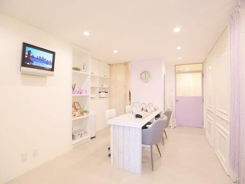 【三宮】≪歩合制≫≪個人売上60％還元≫洗練されたナチュラルなデザインが大人女性を中心に人気のアイラッシュサロン！アットホームで落ち着いた空間なので安心して働けます。「Salon de MERCI（サロンドメルシー）」からアイリスト（アイデザイナー・まつげエクステ）の求人☆☆